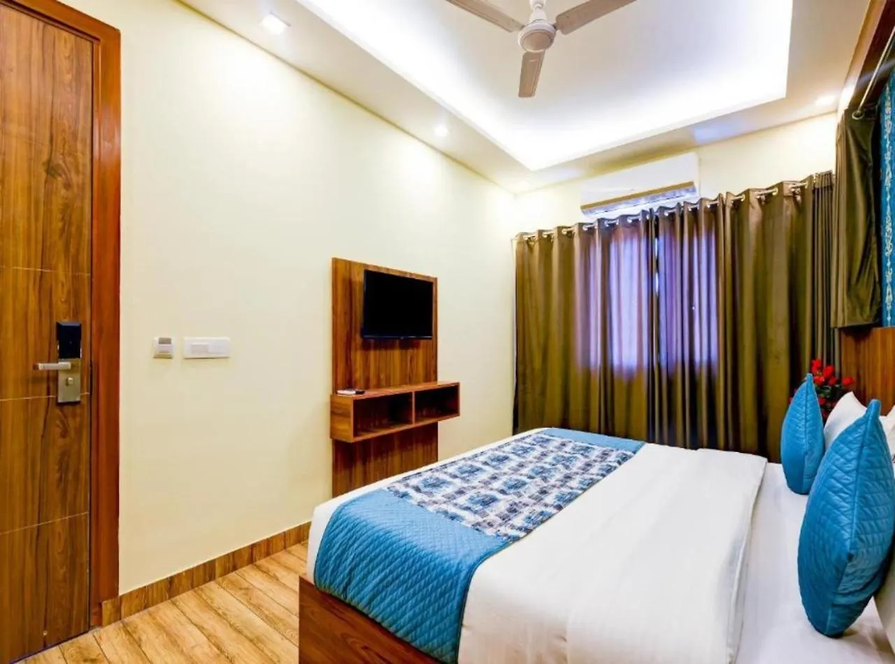 **** Hotel Rosewood Suites Near Delhi Airport New Delhi India
